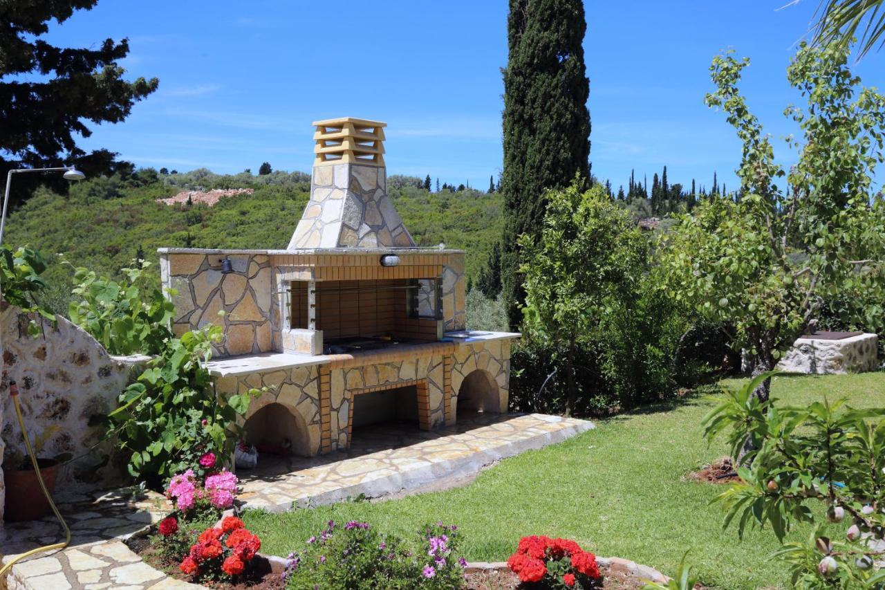 Villas Goudis Tsoukaládhes 외부 사진