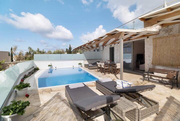 Villas Goudis Tsoukaládhes 외부 사진